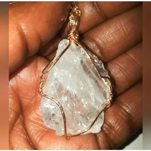 clear quarts natural Healing crystal pendant necklace - Picture 8 of 8